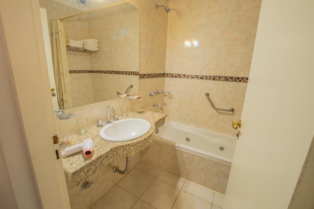 Apart Hotel Ayres De Termas Termas de Río Hondo Екстериор снимка